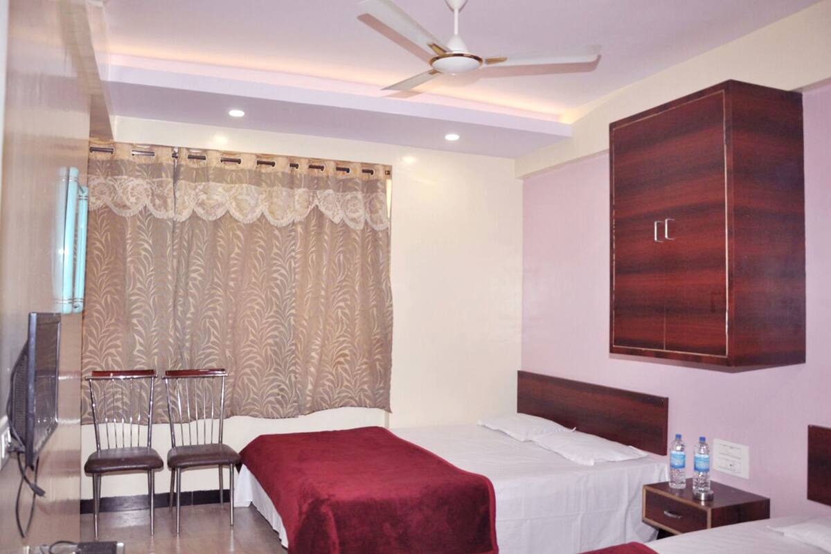 Basic Double Room, 1 Double Bed, Non Smoking | Rollaway beds (surcharge)