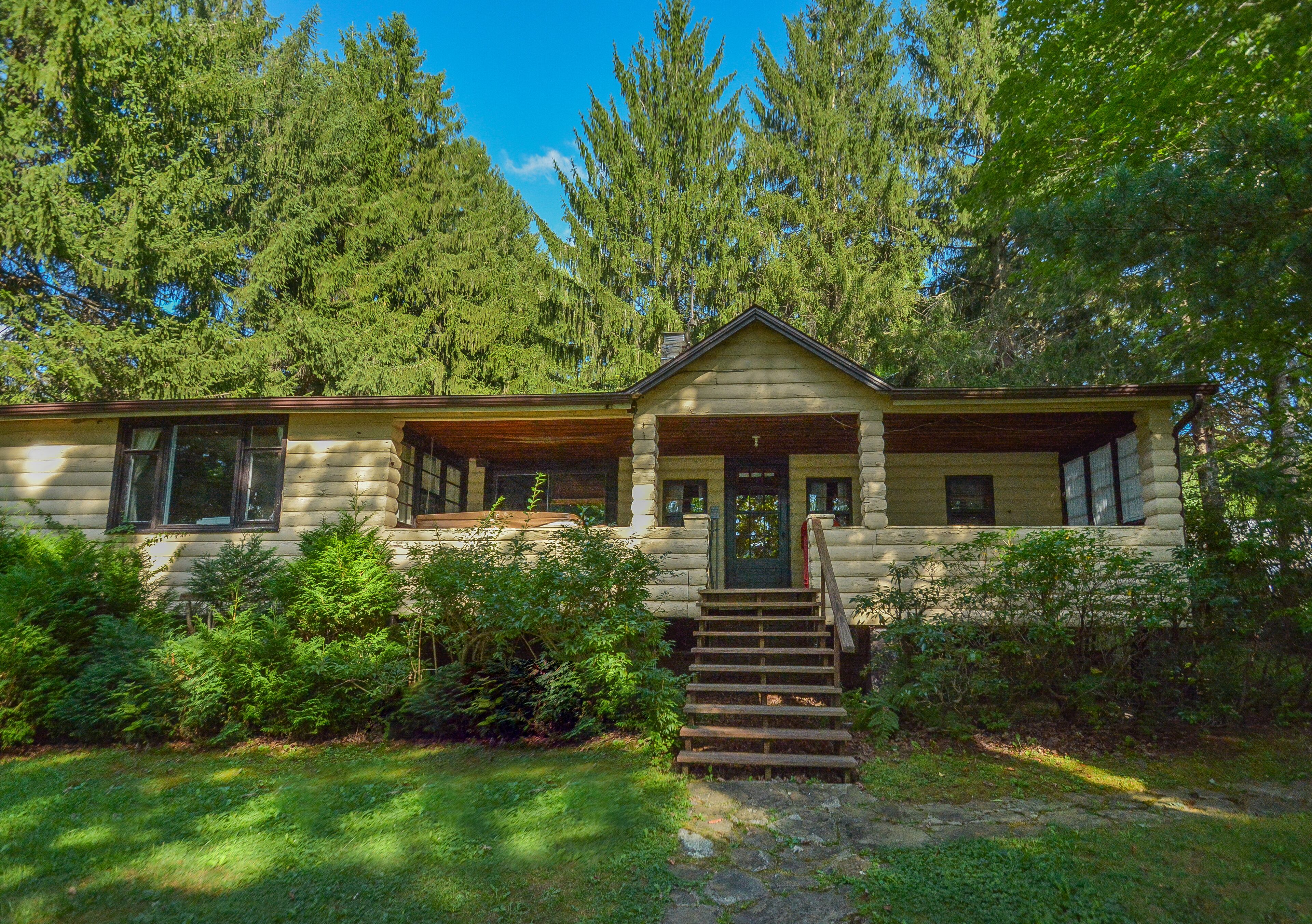 Simpson's Sanctuary | Pet Friendly, Lakefront!