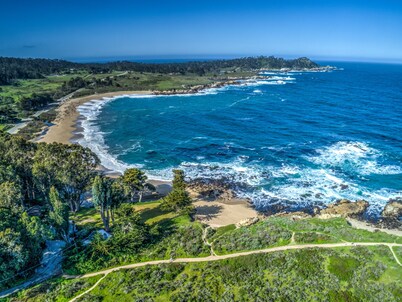 Beach Front Cottages with Stunning Views.