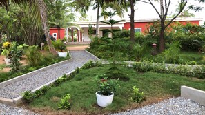 Exterior - Twitter Paradise Guest House (Elmina)