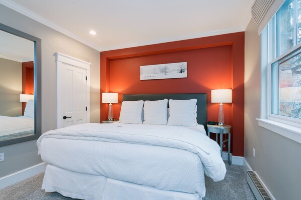 2 bedrooms, iron/ironing board, internet, wheelchair access