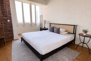 2 室のベッドルーム、アイロン / アイロン台、インターネット、ベッドシーツ