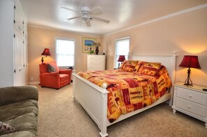 3 chambres, fer et planche à repasser, Wi-Fi, draps fournis