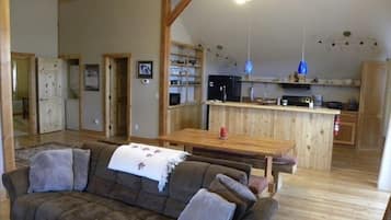 TV connectée, lecteur de DVD, livres, vidéothÚque