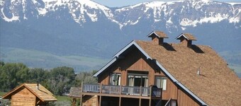  Amazing Teton Views near Yellowstone and GTNP.  Hot Tub, Office, Sauna.