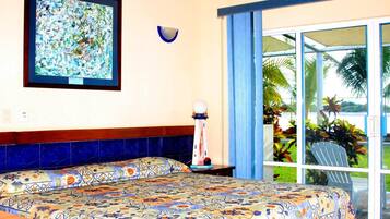 Zimmersafe, Schreibtisch, Verdunkelungsvorhänge, kostenloses WLAN