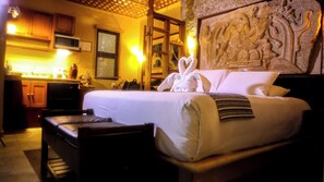 Junior Suite Café | 1 camera, biancheria da letto di alta qualità, cassaforte in camera