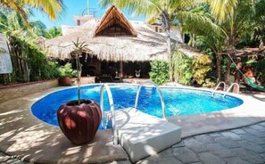 Outdoor pool, pool loungers - Cocos Cabañas Playa del Carmen Adults only (Playa del Carmen)