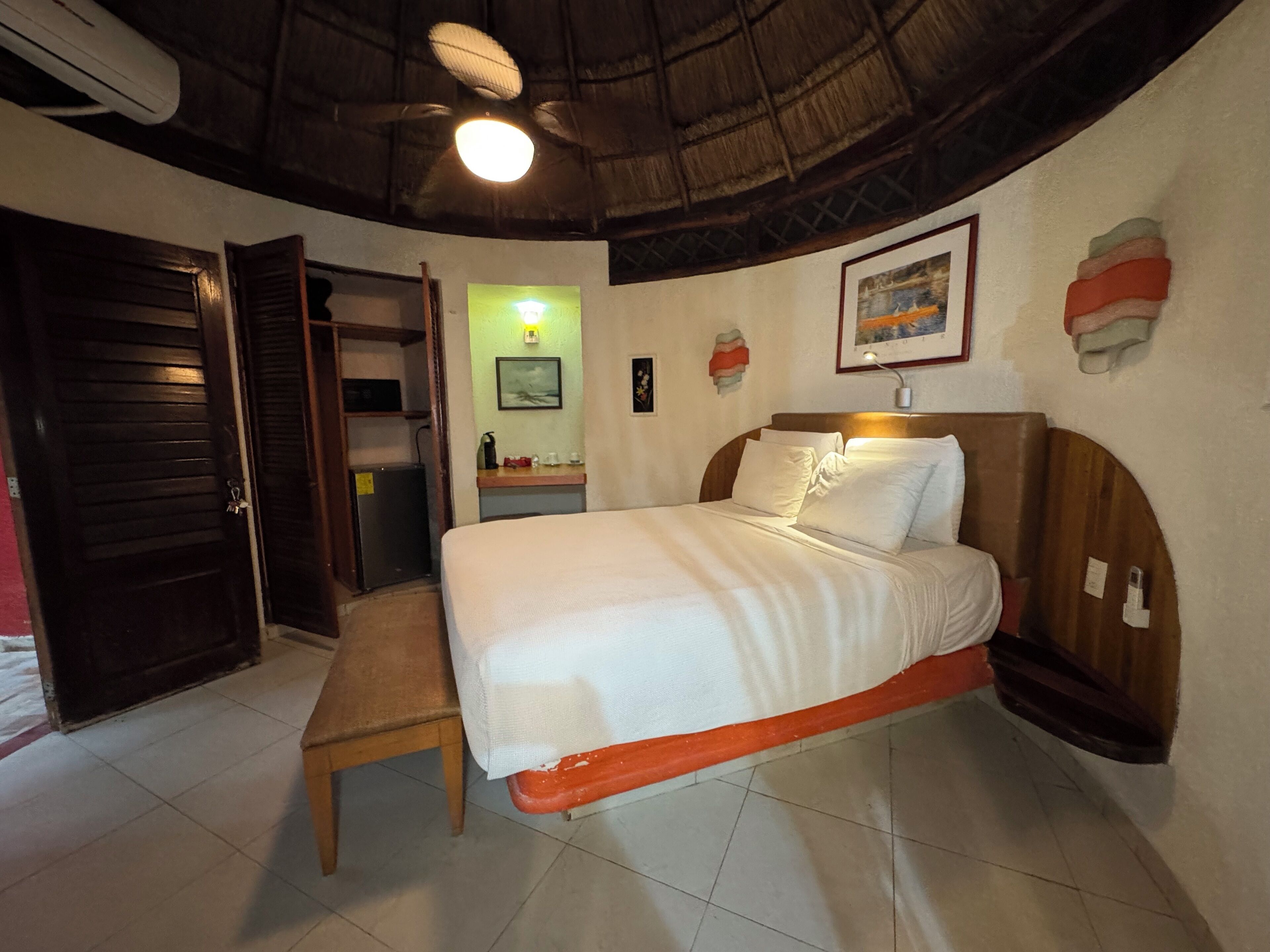 Bungalow Romantico Naranja | 1 quarto, roupas de cama premium, cofres nos quartos