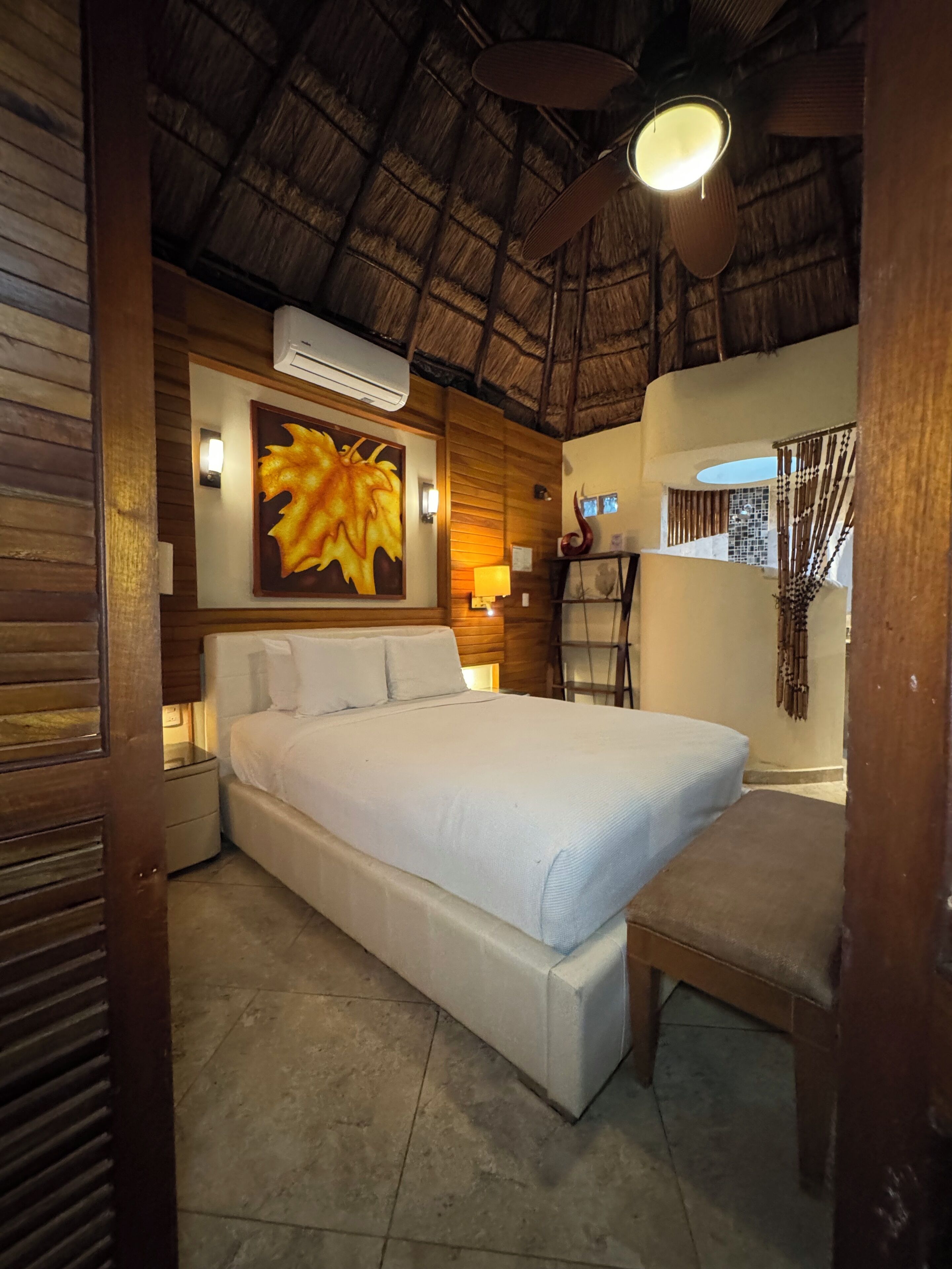 Queen Boutique Amarilla | 1 quarto, roupas de cama premium, cofres nos quartos