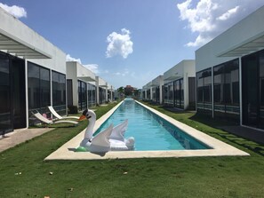9 piscines extérieures