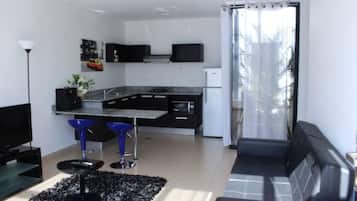 Deluxe Villa, 2 Bedrooms, Kitchen, Pool View | Private kitchen | Full-sized fridge, microwave, stovetop, coffee/tea maker