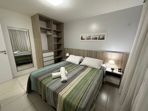 Blackout curtains, iron/ironing board, free WiFi, bed sheets - TERRAMARIS APARTMENTS RESORT (Aquiraz)