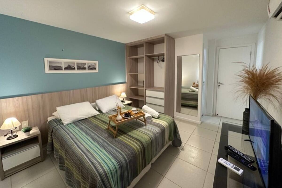 Superior Apartment | Blackout drapes, iron/ironing board, WiFi (free), bed sheets