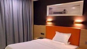 Room - 7 Days Inn (Dongguan)