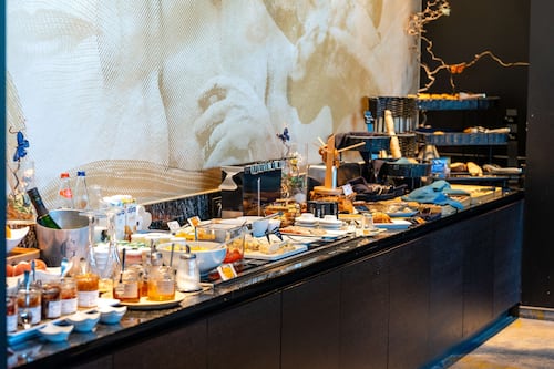 Daily buffet breakfast for a fee