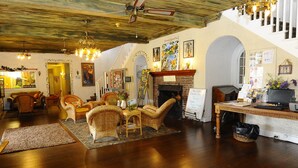 Interior detail - Seminole Inn (Indiantown)