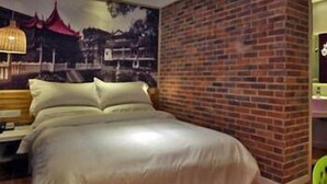Unclassified image, 2 of 6, button - Tuke China Hotel (Yangzhou)