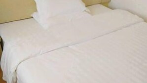 Room - 7 Days Inn (Beijing)