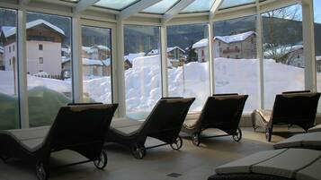 Sauna, vasca idromassaggio, bagno turco, trattamenti per il corpo