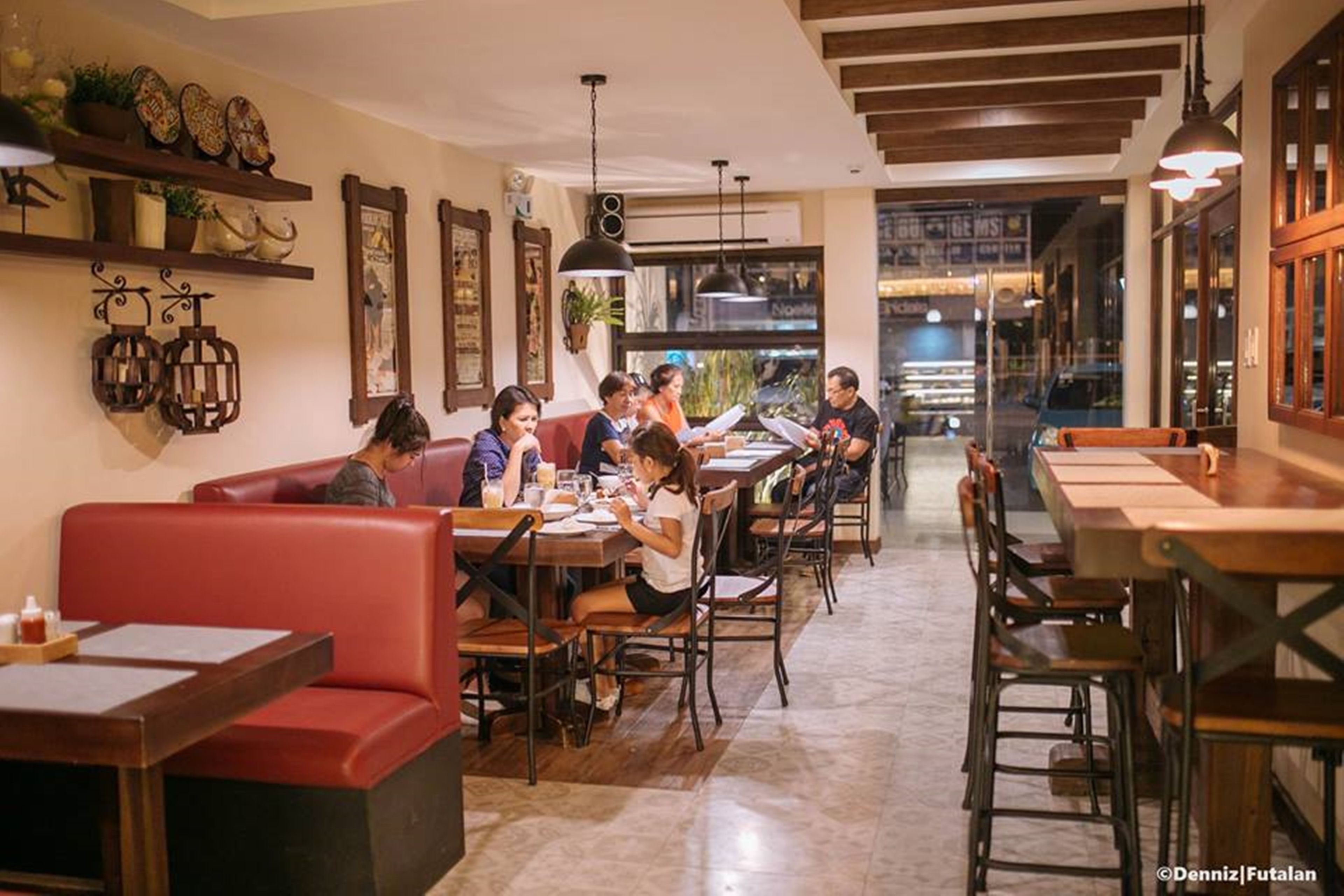 breakfast, lunch, dinner served; al fresco dining