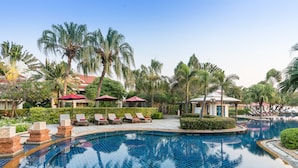Pool - Wora Bura Hua Hin Suite and Villa (Hua Hin)
