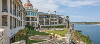 Lake Travis Stunning Sunset Waterfront Views, Pool, w/ Boat Ramp. Pet Friendly