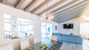 Interior - BRAND NEW WATERFRONT VACATION HOME (Fort Lauderdale)