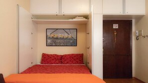 1 quarto, ferros/tábuas de passar roupa, Wi-Fi, roupa de cama