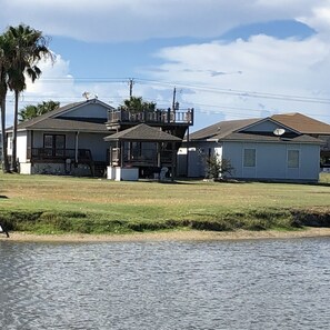 Exterior - Quiet Bay House Retreat With Easy Access, Great View. (Port O'Conner)
