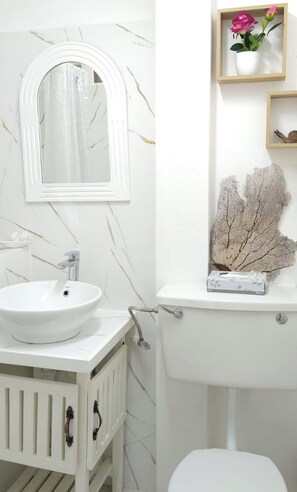 Douche, serviettes fournies