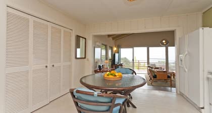 Hale Koa Studio in Captain Cook<br>Sleeps two adult guests