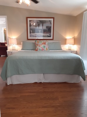 3 chambres, fer et planche à repasser, Wi-Fi gratuit, draps fournis