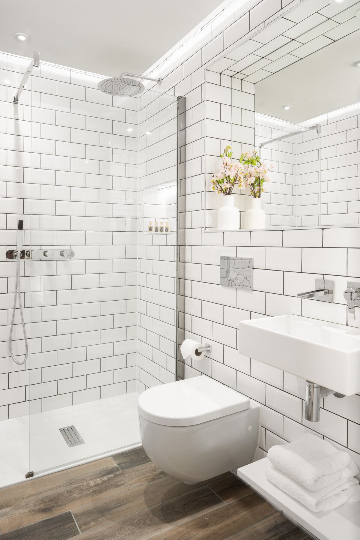 Bathtub, hair dryer, towels, soap