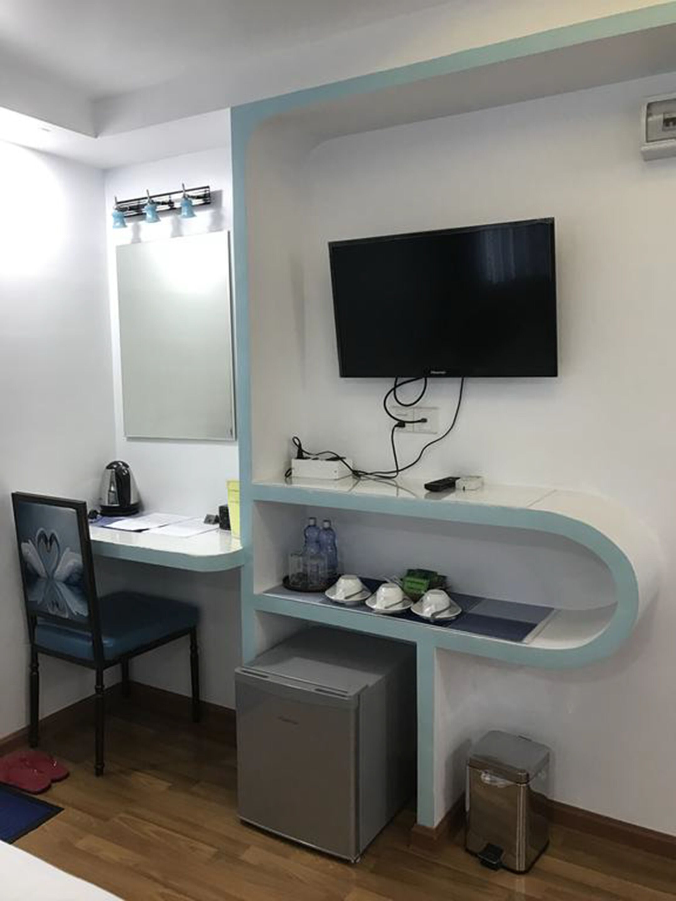 minibar, in-room safe, desk, blackout curtains