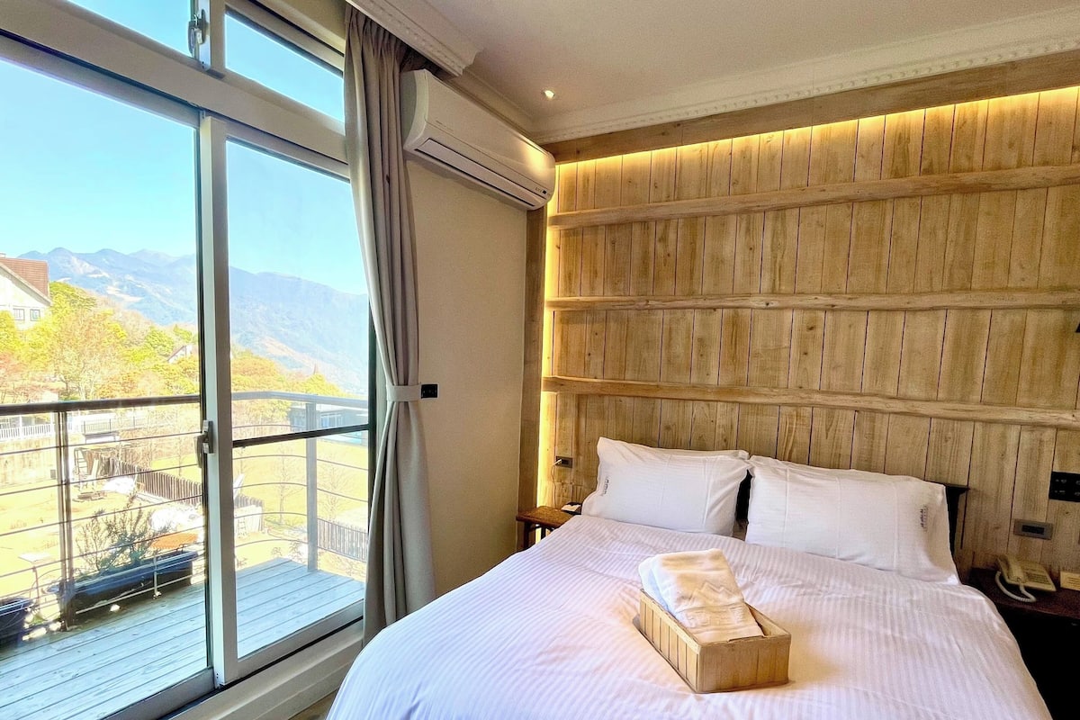 Family Quadruple Room | Premium bedding, minibar, blackout curtains, free WiFi