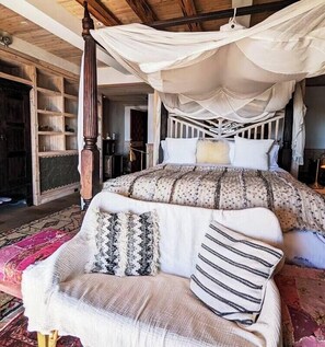 Grand Double Room | Premium bedding, blackout drapes, free WiFi, bed sheets - Impression Nordic Manor Club (Ren'ai)