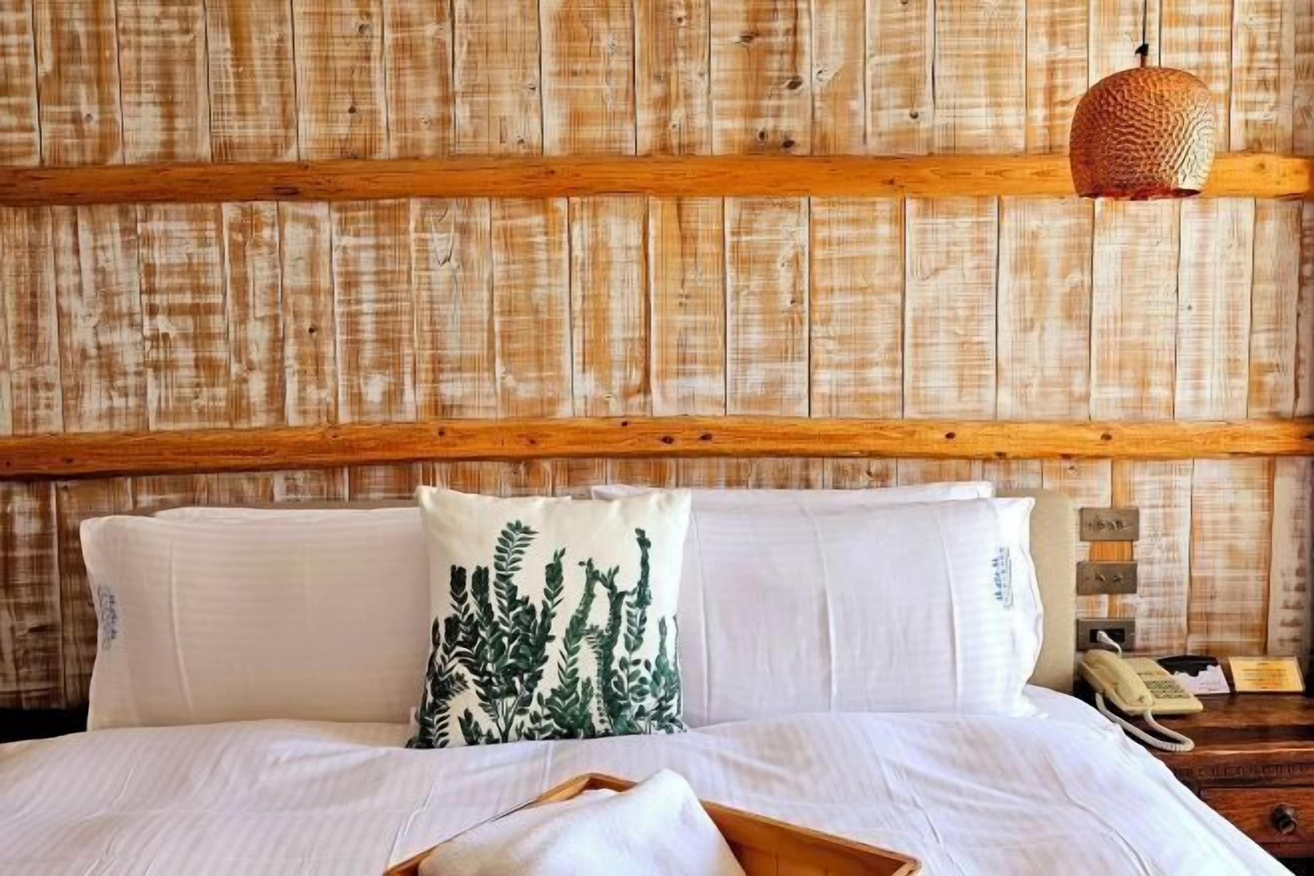 เครื่องนอนระดับพรีเมียม, มินิบาร์, ผ้าม่านกันแสง, Wi-Fi ฟรี