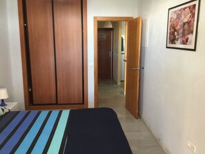 1 chambre, fer et planche à repasser, lit parapluie, Wi-Fi gratuit