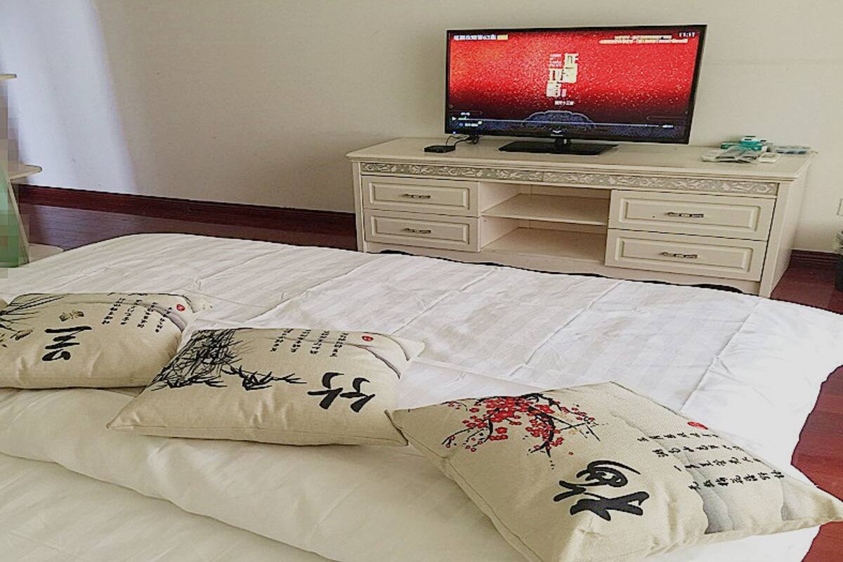 Escrivaninha, cortinas blackout, Wi-Fi de cortesia