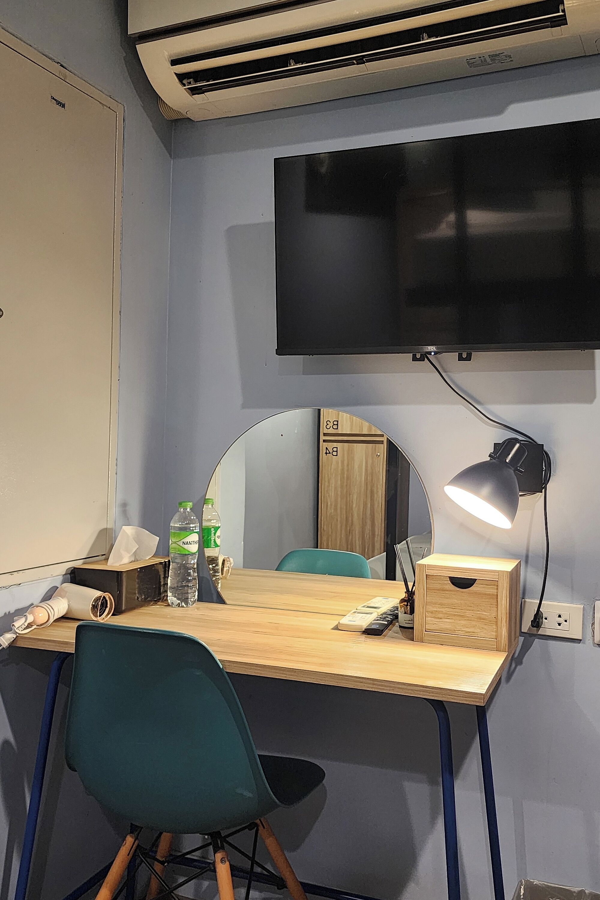 family room with 4 bed with private bath | free wifi, bed sheets