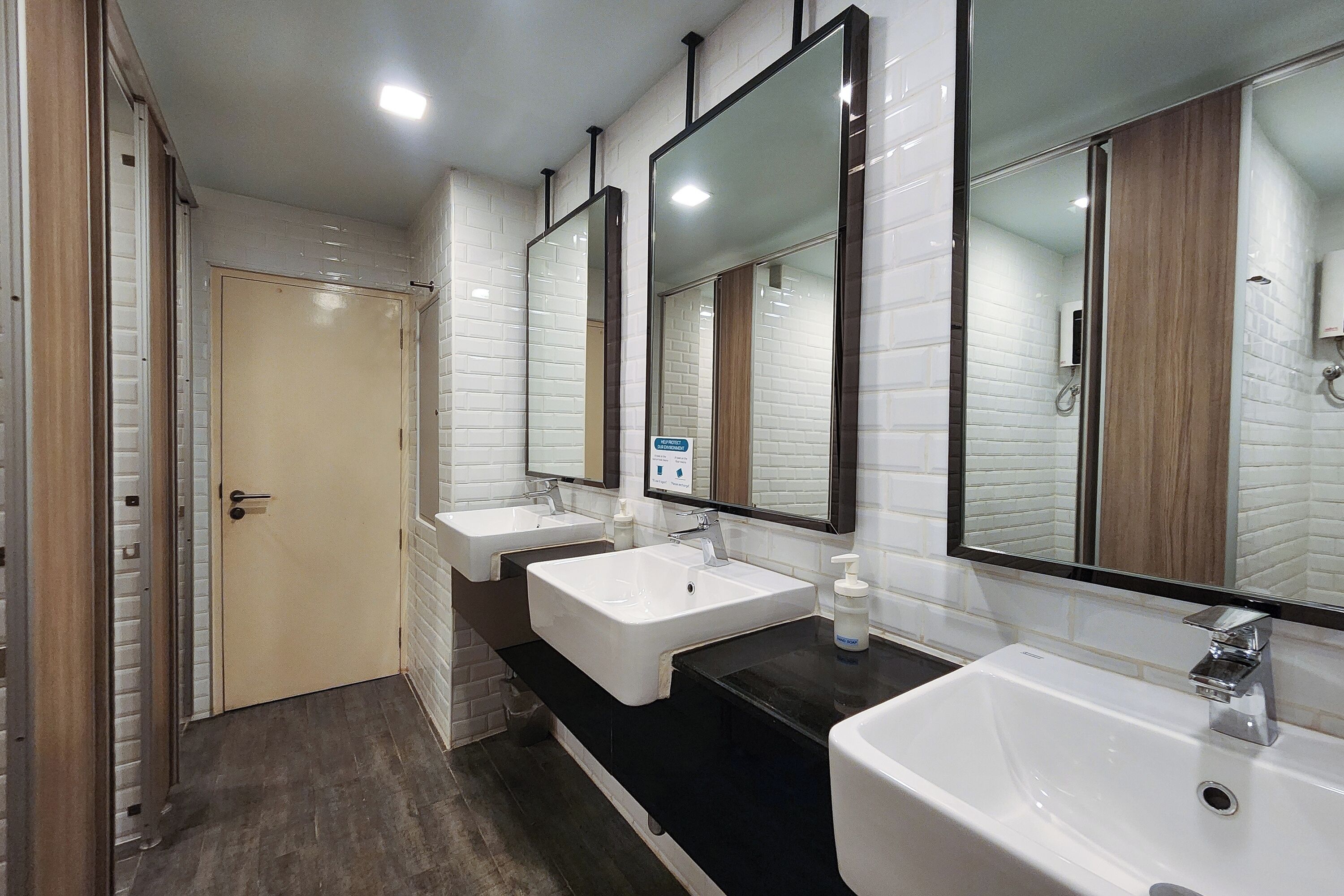 family room with 8 bed with private bath | bathroom | shower, hair dryer, towels, soap