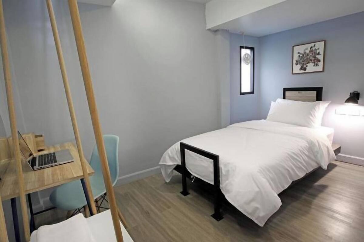 Wifi gratis y ropa de cama 
