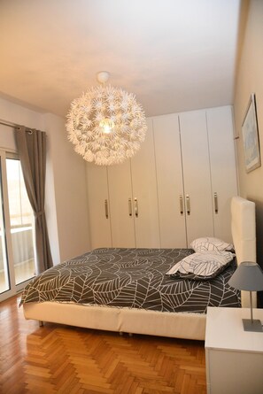 4 dormitorios, tabla de planchar con plancha, wifi y ropa de cama