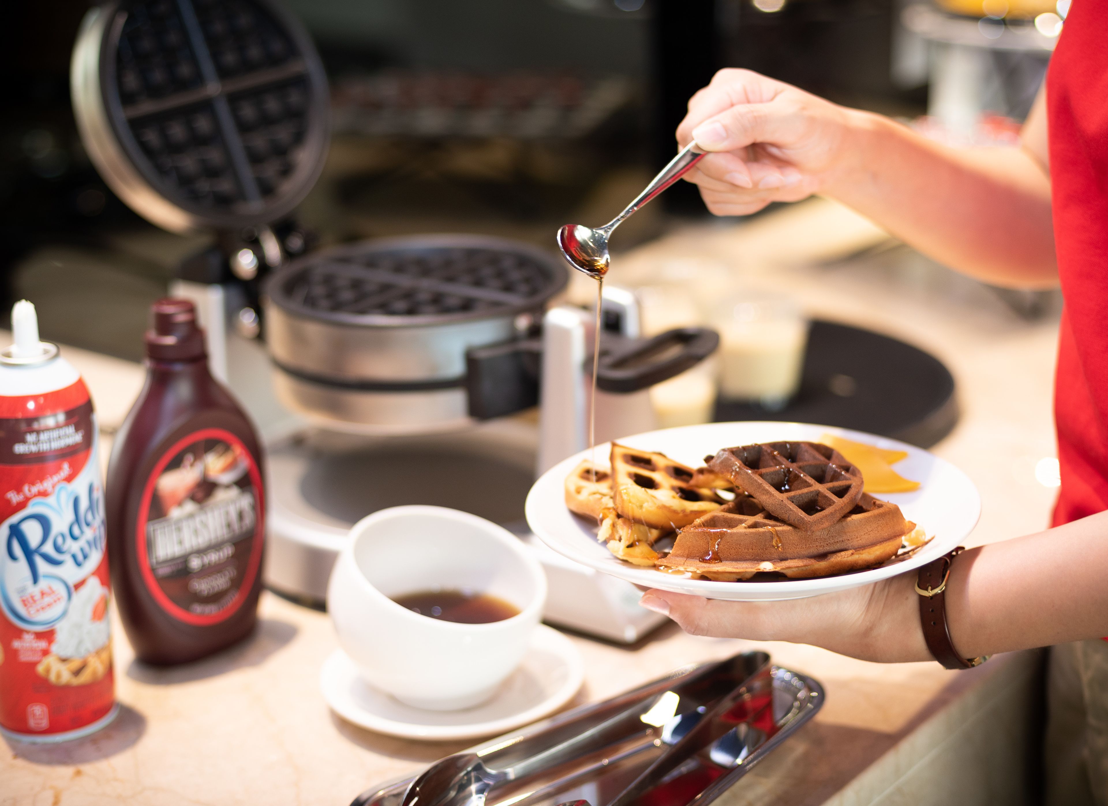 free daily full breakfast