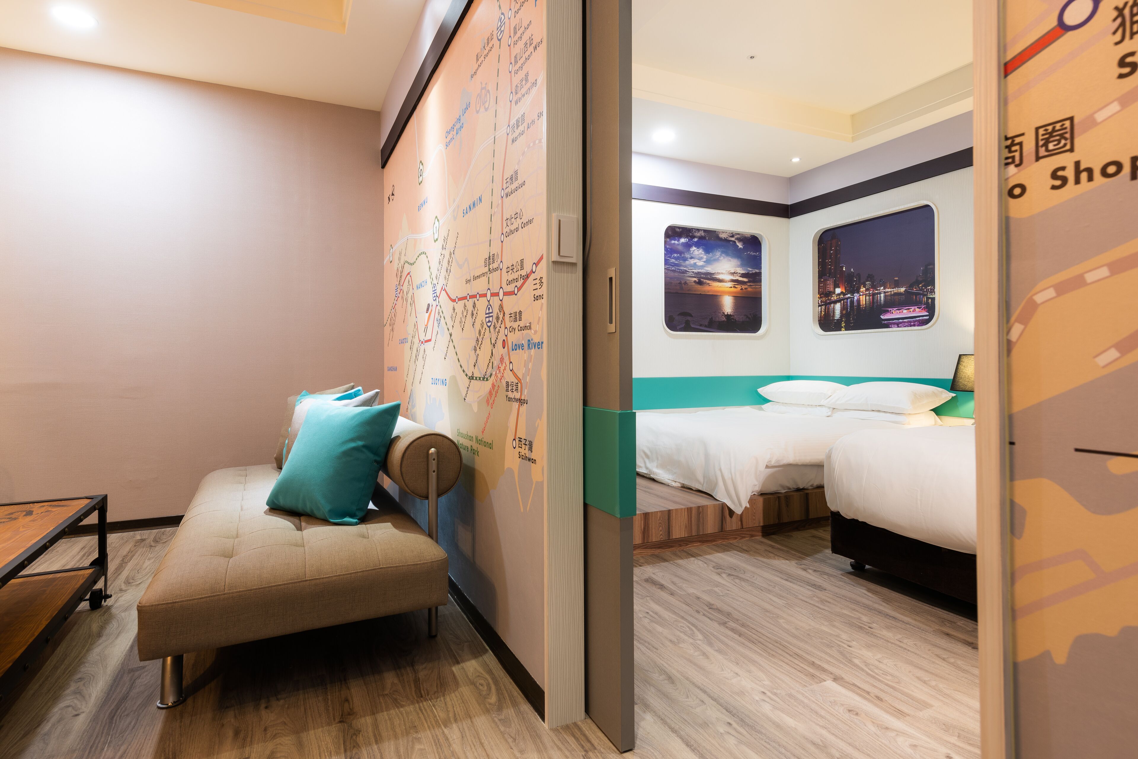 خزنة داخل الغرفة ومكتب وستائر تعتيم وأسرّة أطفال/رضّع (مجانًا)