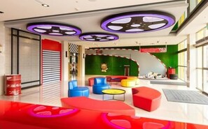 Lobby lounge - Holiday Garden Hotel SKM Park (Kaohsiung)