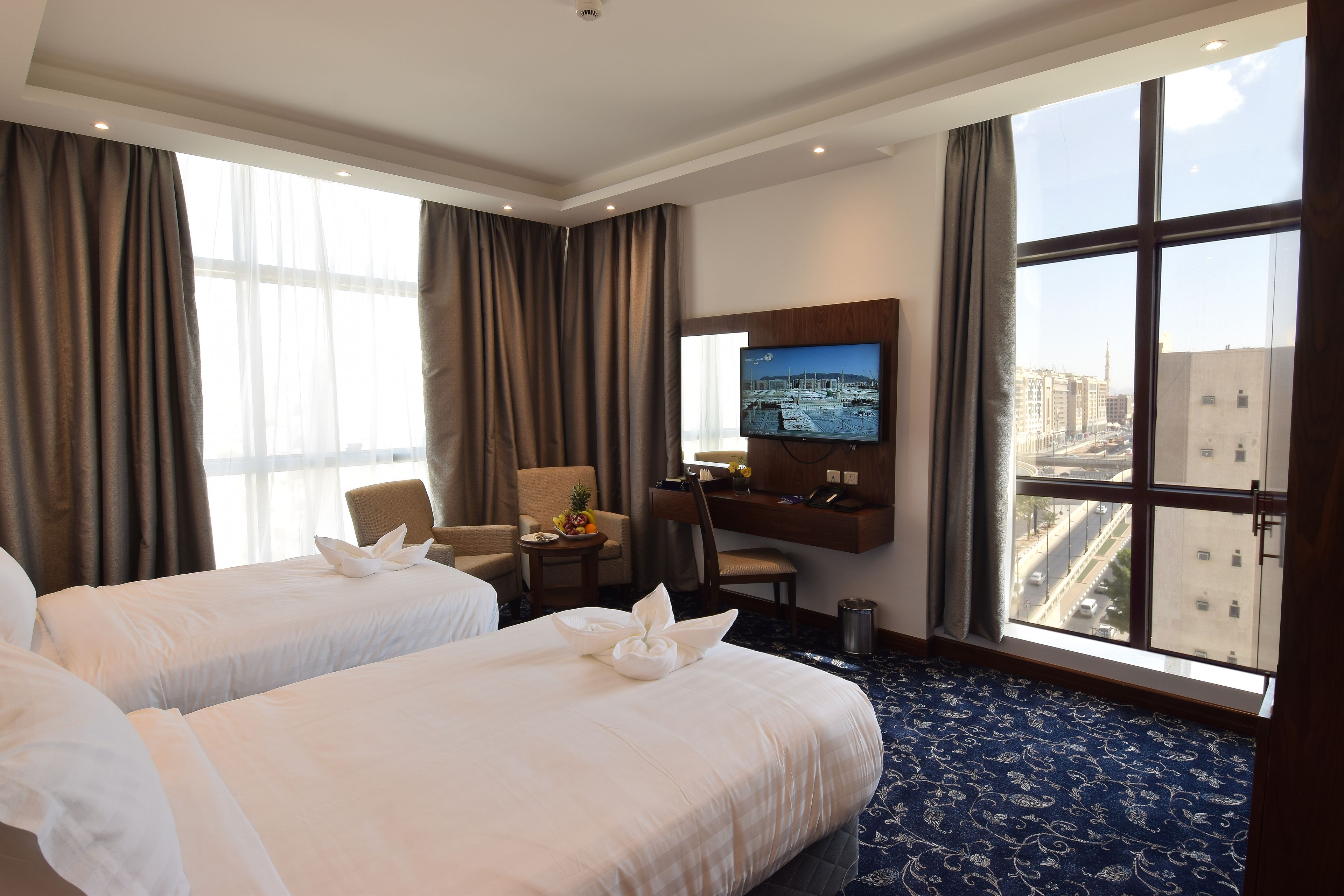 Twin Room, 2 Twin Beds | In-room safe, blackout drapes, soundproofing, iron/ironing board