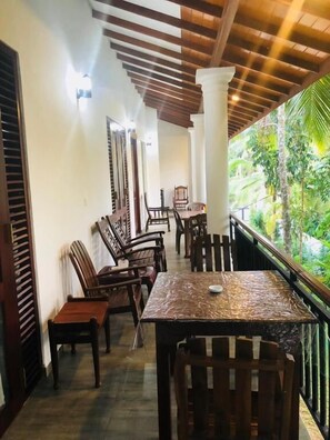 Balcony - Villa White (Hikkaduwa)