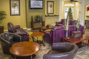 Perhepientalo, poreamme, puutarha-alue | Aula